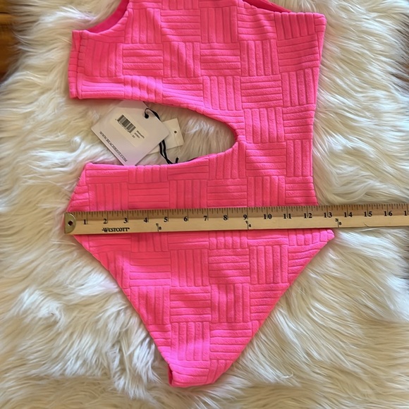 Beach Riot Celine Cutout One-Shoulder One-Piece Swimsuit Strawberry Moon Sz XS - Picture 5 of 11